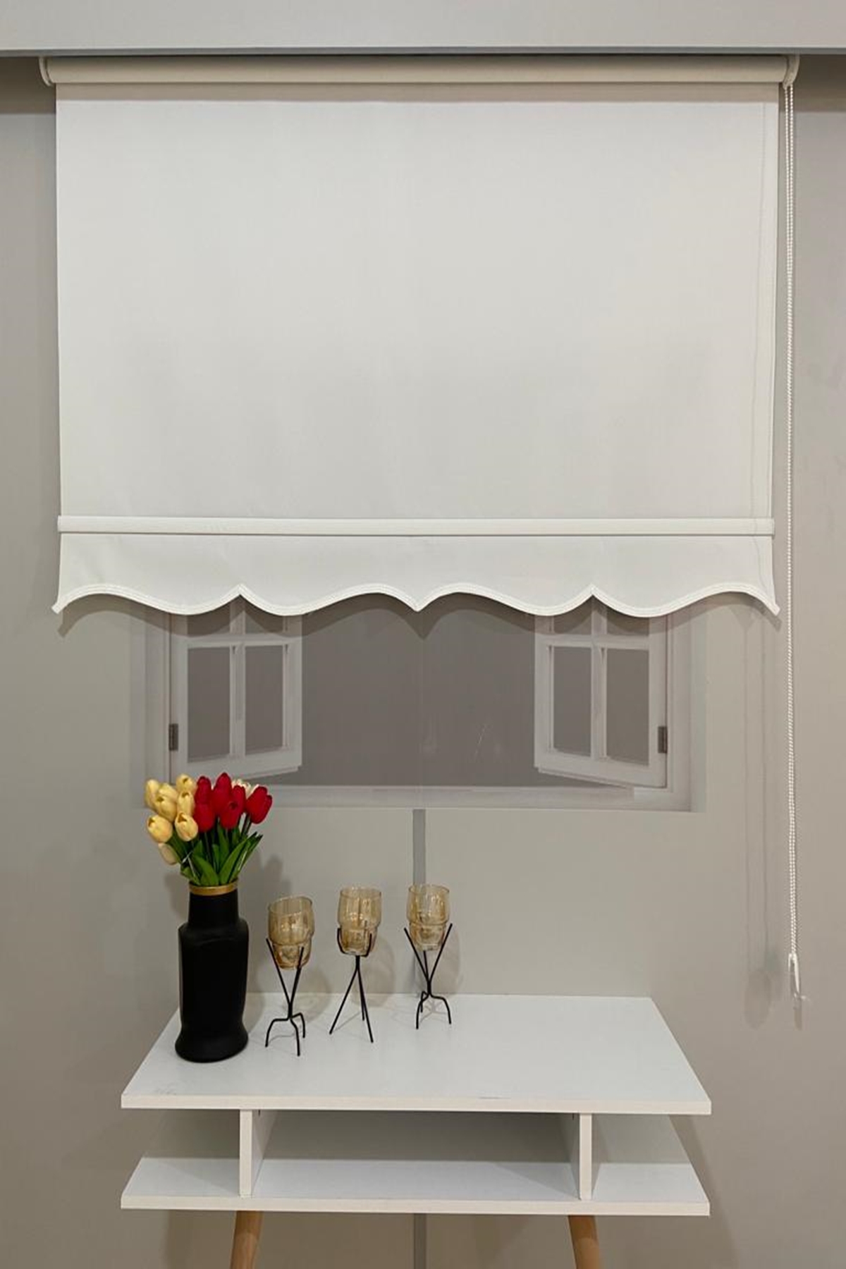 VP2200 Düz Beyaz Stor Perde Etek Dilimli