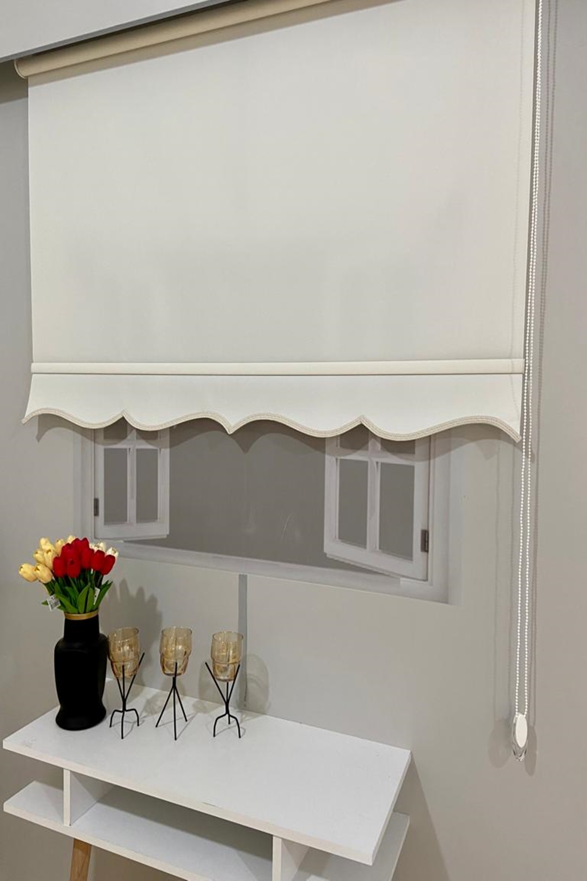 VP2201 Düz Ekru Stor Perde Etek Dilimli