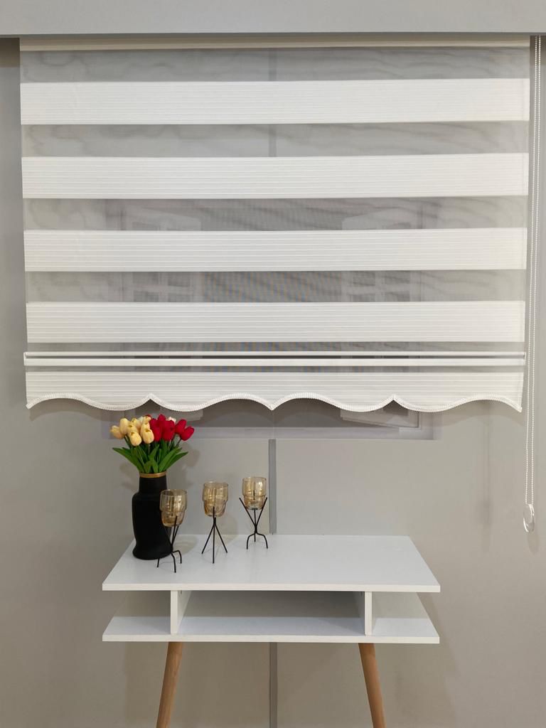 VP905 Geniş Pliseli Zebra Perde Beyaz Etek Dilimli