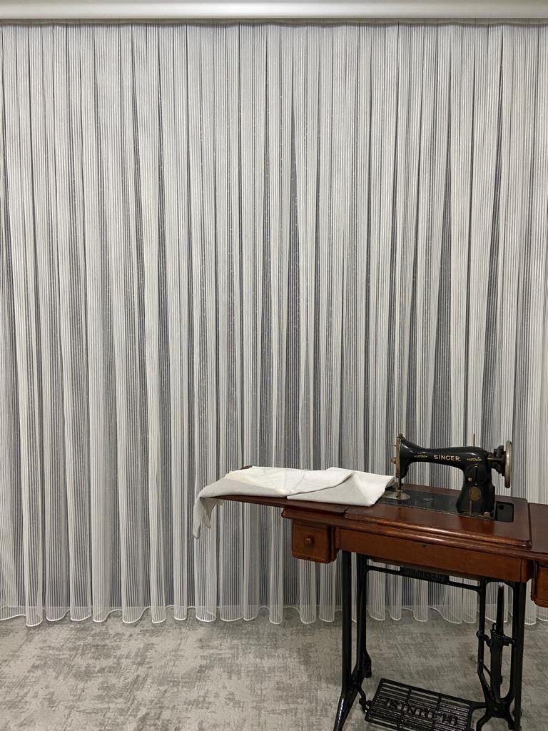 VP400 Simli Çelik Tül Perde Gümüş 1/2,5 Pile Ekru