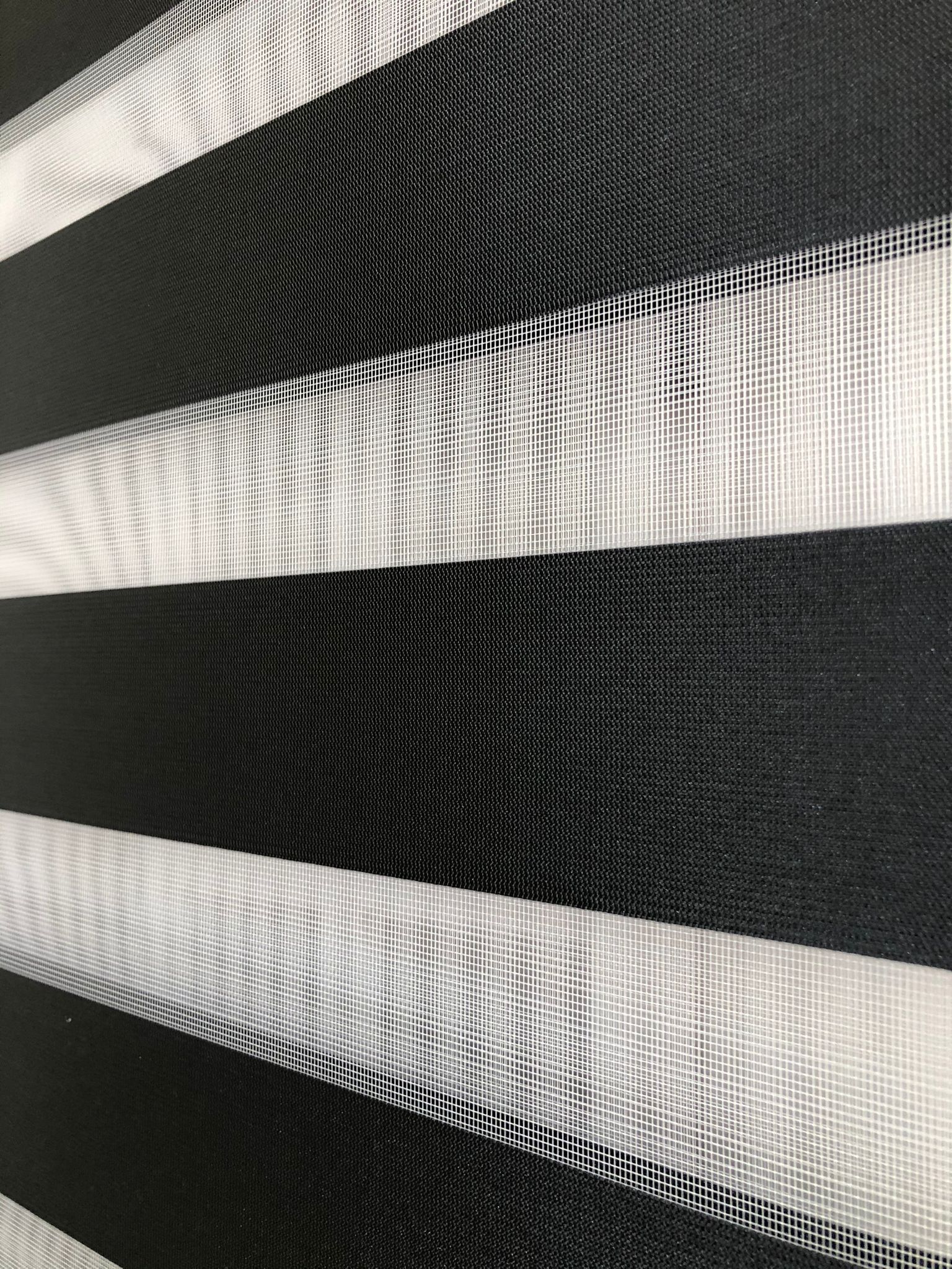 VP710 Düz Lüx Saten Zebra Perde Siyah